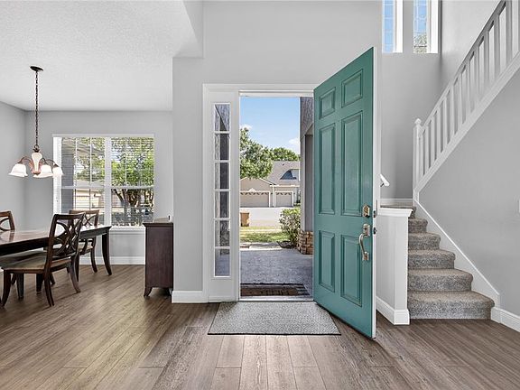 5th image of 23626 Valderama Ln