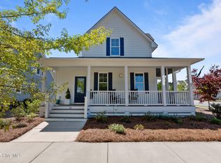 15 Station Ave, Southern Pines, NC 28387