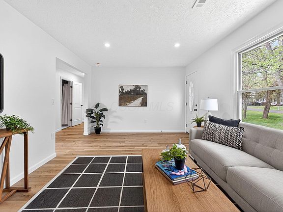 4th image of 88 1st Ave SW