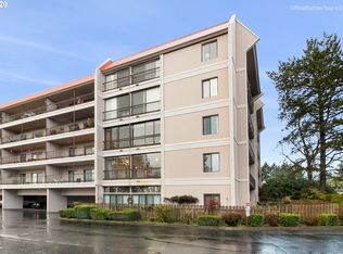 45 Eagle Crest Dr APT 200, Lake Oswego, OR 97035