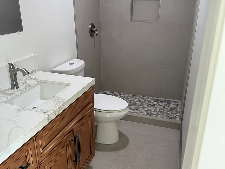 444 Grand Ave #I — Photo 8