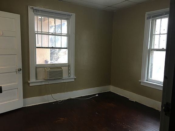 5th image of 723 N 22nd St