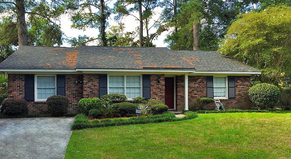 Recent Roof, culdesac street
