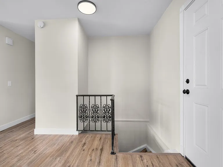 2177 E Castle Hill Ave — Photo 14