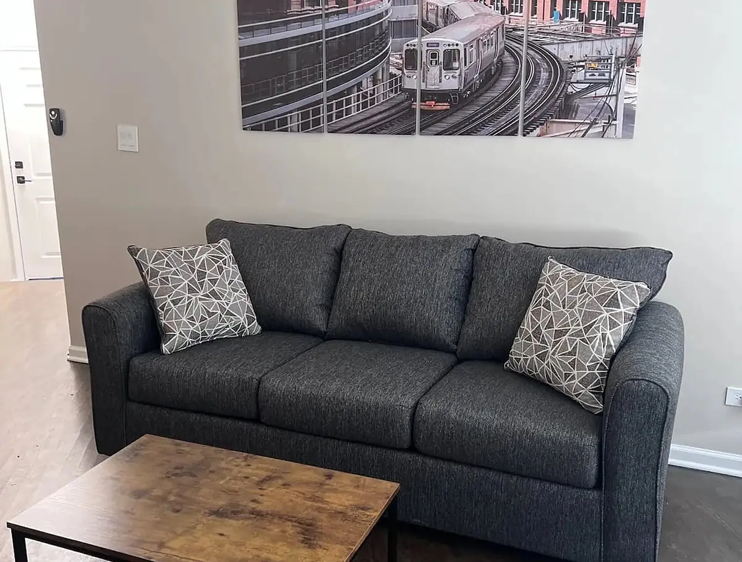 1 bed, 1.0 bath, $3,676 — Photo 4