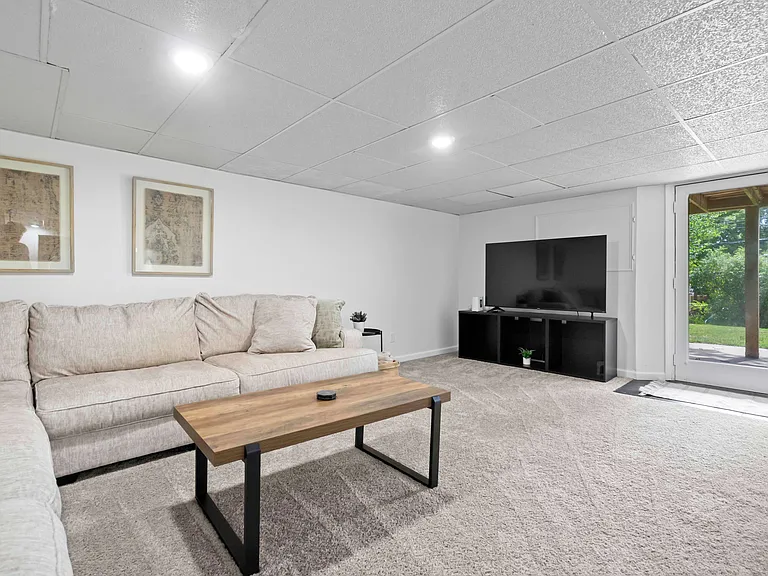 10136 Reeds Dr — Photo 15