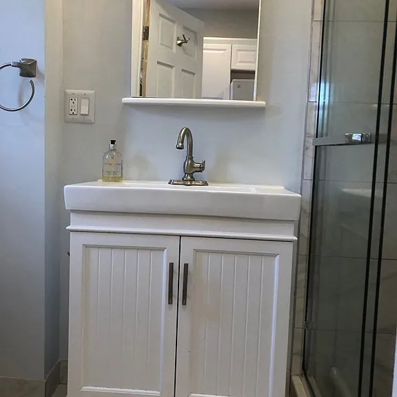 176 W 6th St #3 — Photo 9