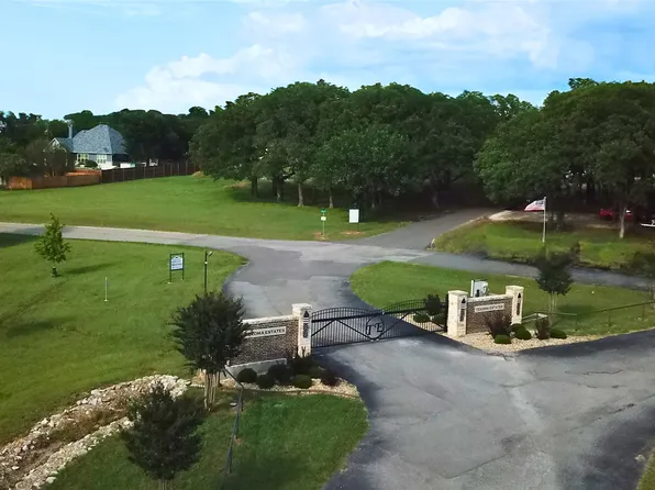 76 Kirk Ave, Pottsboro, TX 75076