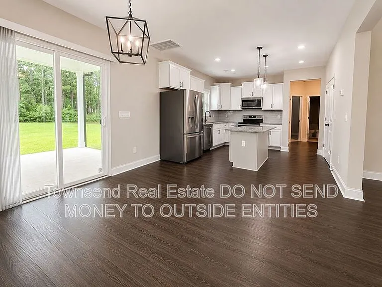 621 Blawell Cir — Photo 13