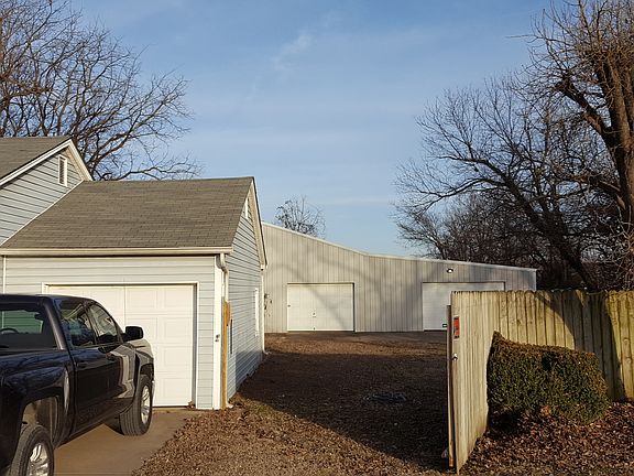 4th image of 519 S Hico St