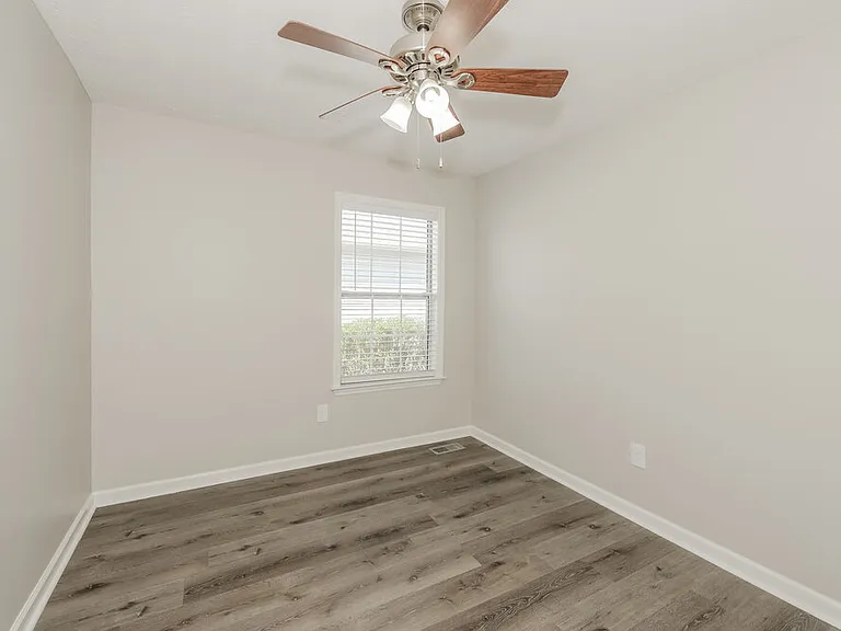 140 Jones Mill Rd — Photo 10