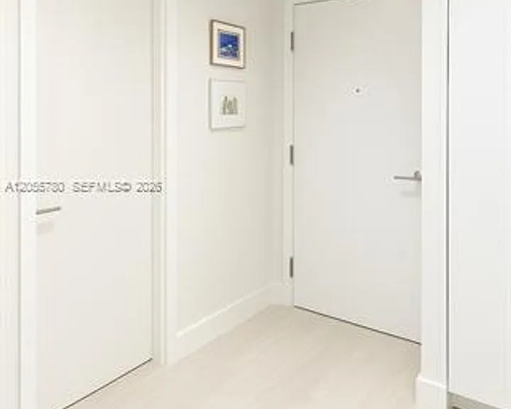 2301 Collins Avenue Cu #636 — Photo 3