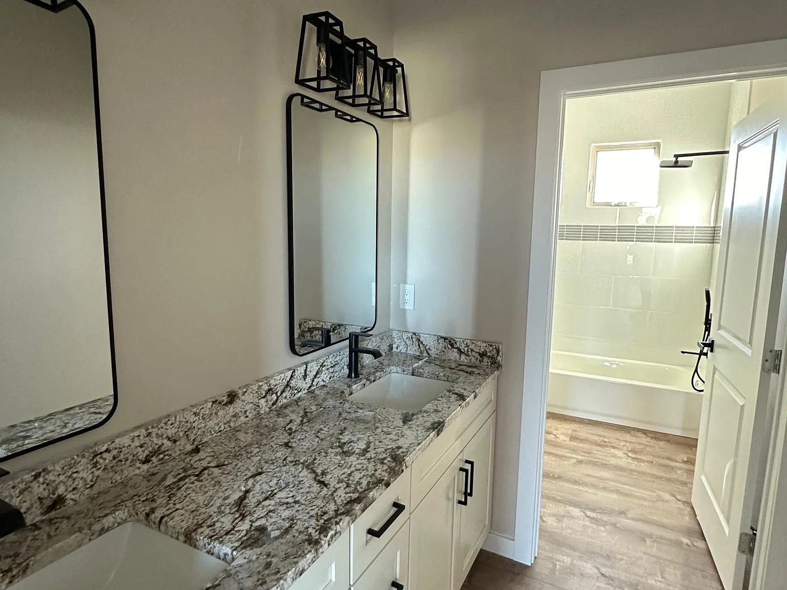 3 bed, 2.5 bath, 2000 sqft, $2,900 — Photo 4