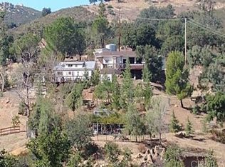 12211 Rebel Wind Rd, Descanso, CA 91916