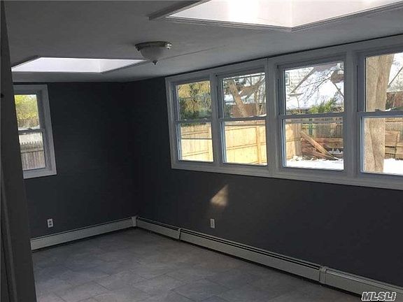 4th image of 127 Alabama Ave