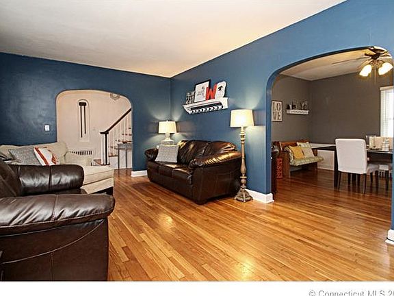5th image of 232 Richmond Ave