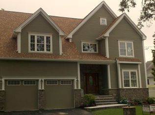 962 Webster St, Needham, MA 02492