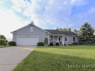 3034 Sandy Dr SW, Wyoming, MI