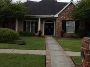 102 Midland Dr, Lafayette, LA 70506