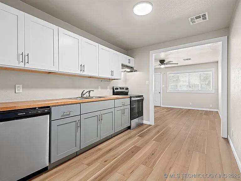 318 SE Avondale Ave — Photo 9