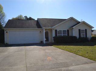 613 Hunters Ln, Anderson, SC 29625
