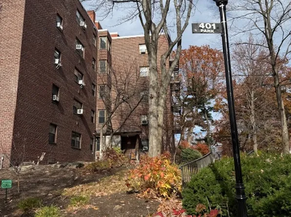 401 Park Place image 7 of 7