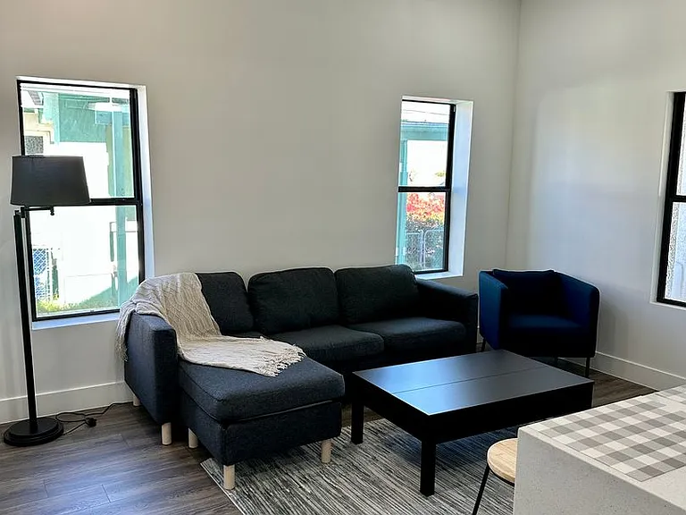 326 N 17th Dr — Photo 111