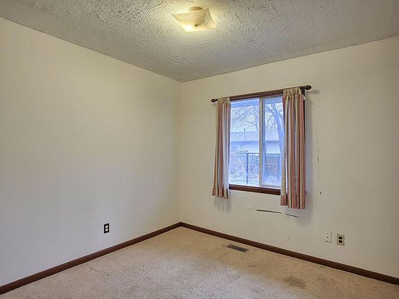 5th image of 905 Lanore Dr