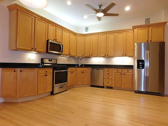 4th image of 1935 N Dayton St #1A