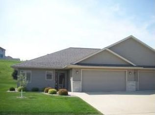2314 Pinestar Ln SE, Rochester, MN 55904