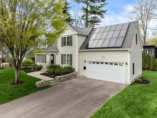 84 Tanager Rd, Attleboro, MA 02703