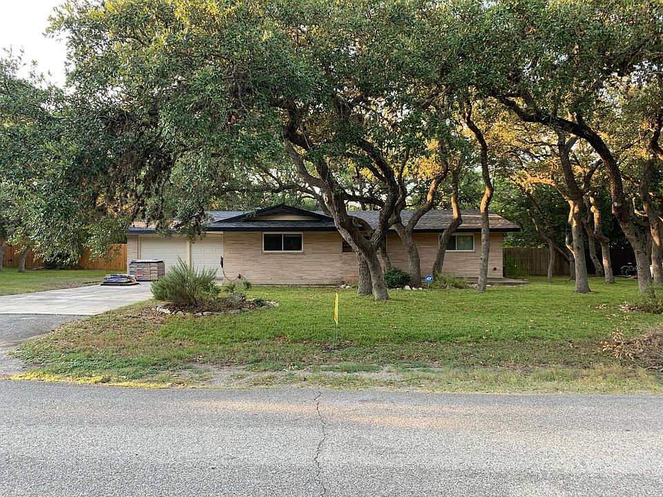 1st image of 409 Meadowbrook Dr