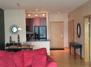 1550 E Royall Pl UNIT 403, Milwaukee, WI 53202