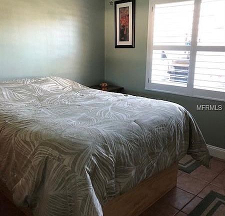 4th image of 150 Bahia Ct