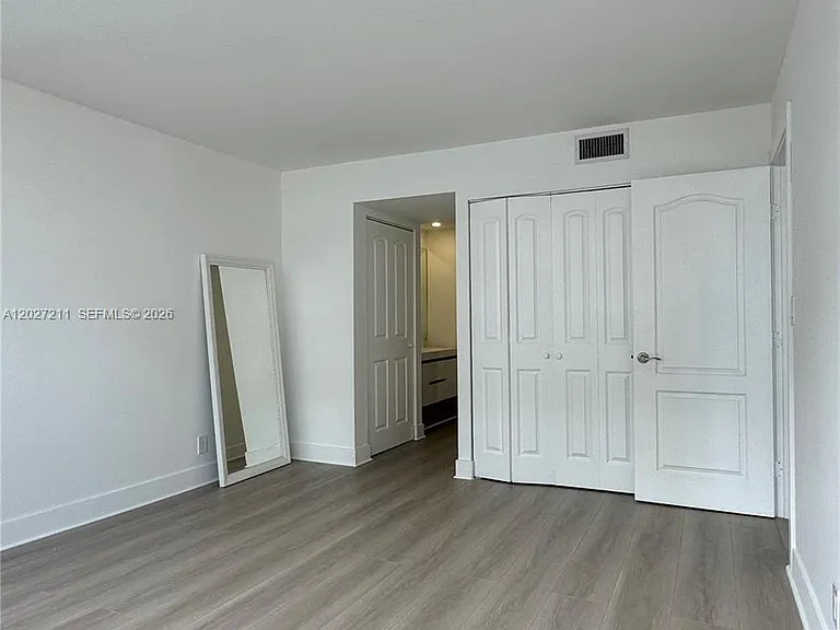 16710 NE 9th Ave #409 — Photo 8