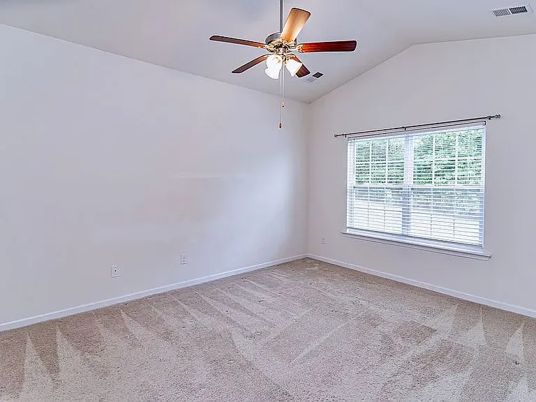 245 Hartwood Lake Ln — Photo 10