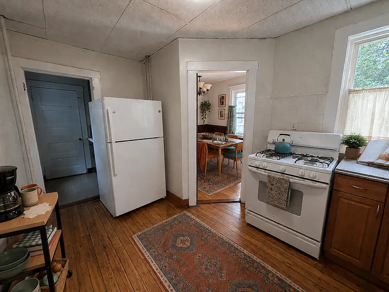 376 McGrath Hwy — Photo 13