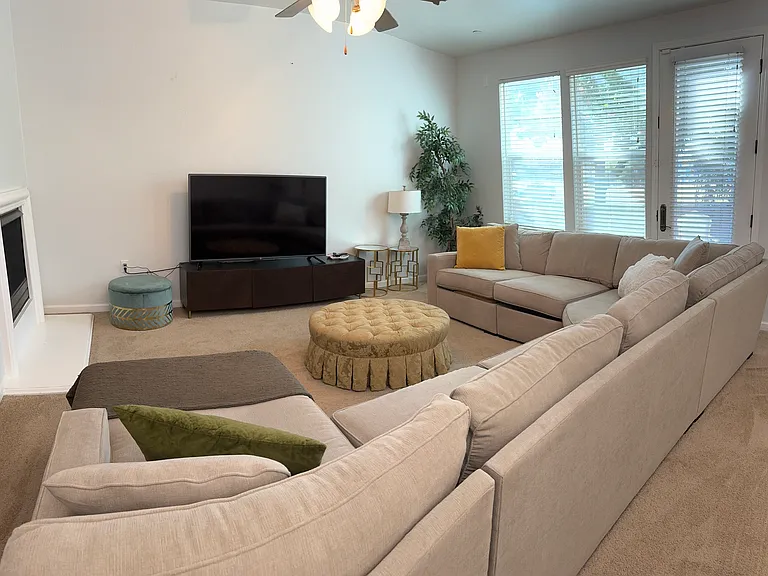 425 Regatta Ln #0 — Photo 4