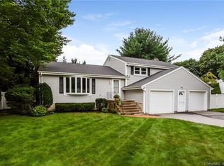 36 Trinity Ave, Glastonbury, CT 06033