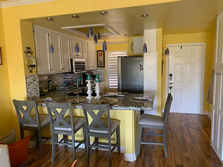 415 Townsquare Ln #324 — Photo 6