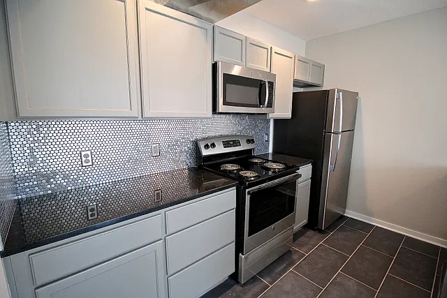 4314-4316 Warwick Blvd — Photo 39