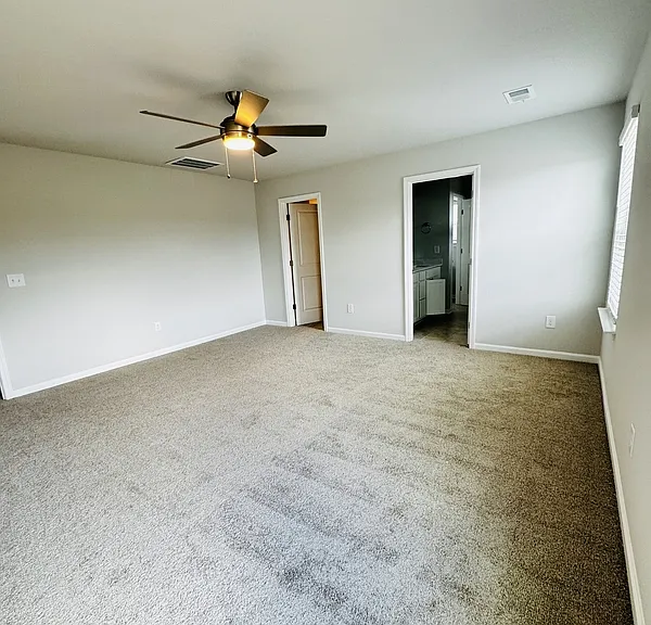 142 Gervais Cir — Photo 6