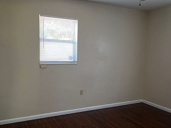4th image of 397 Oakland Cir NW