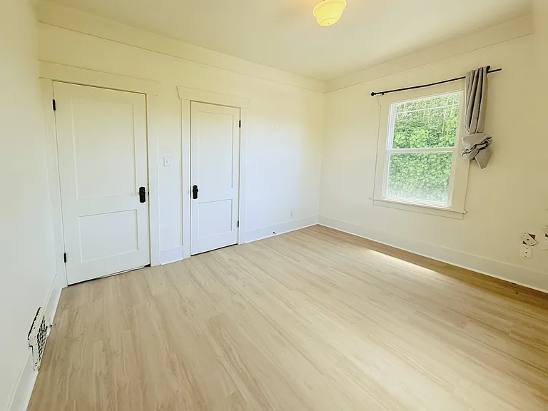 3001 E Union St — Photo 15