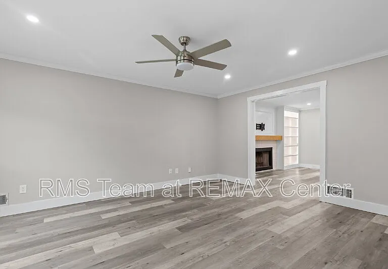 773 Huntington Way NW — Photo 4