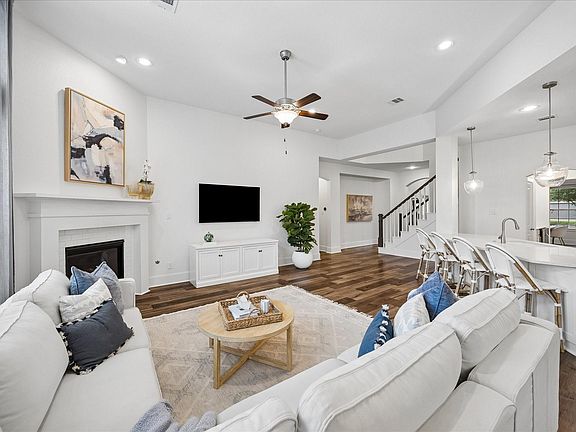 3rd image of 32111 Aspen Grove Ct
