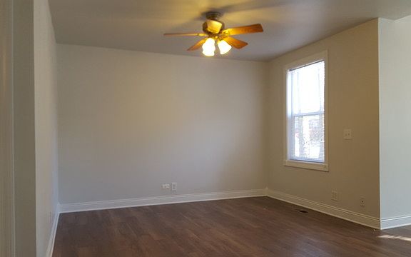 3rd image of 212 Highmoor Dr