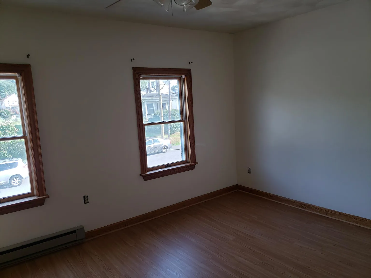 3 bed, 1063 sqft, $1,200 — Photo 2