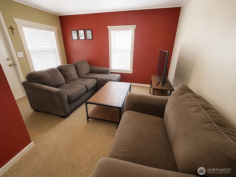 2nd image of 4909 N 38th St
