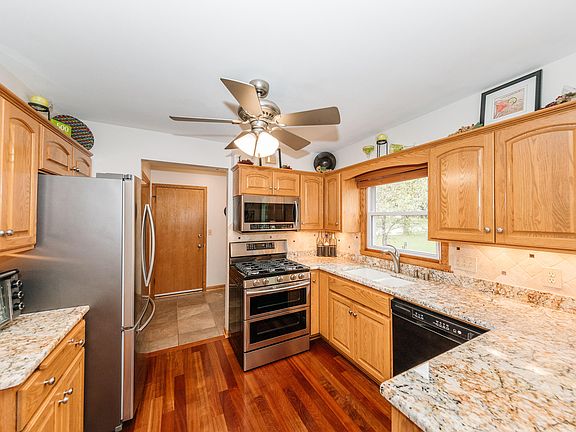 3rd image of 2848 W Hilltop Ln